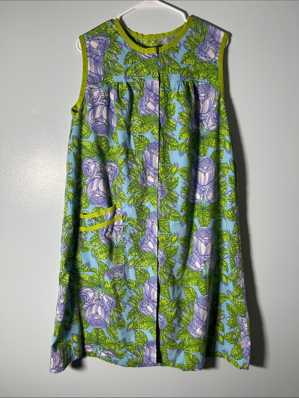 60’s Vintage Floral Sleeveless Shift Dress Purple Roses House Coat